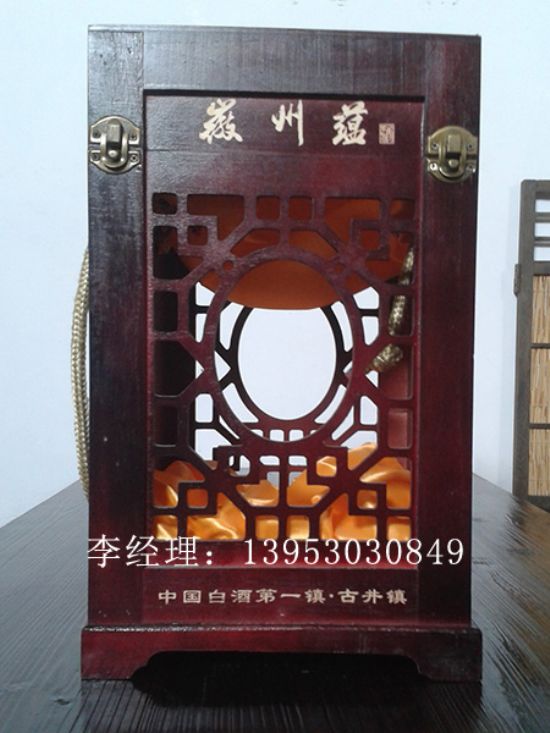 點(diǎn)擊查看詳細(xì)信息<br>標(biāo)題：木制白酒盒 閱讀次數(shù)：4702