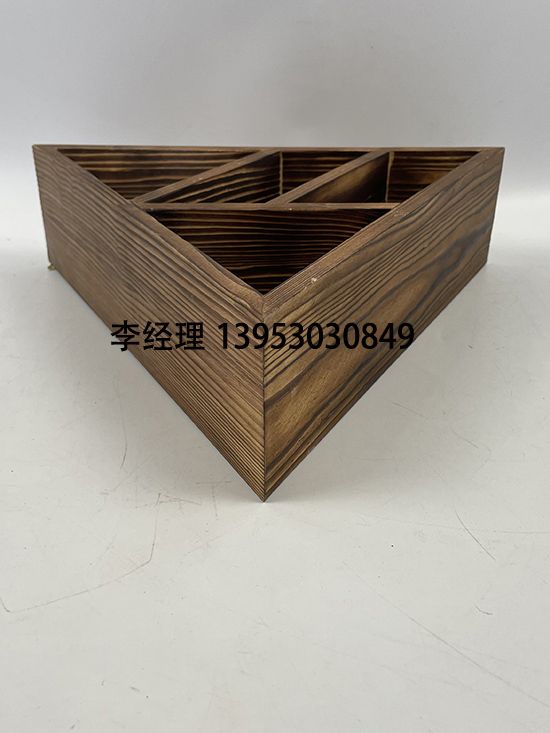 點(diǎn)擊查看詳細(xì)信息<br>標(biāo)題：三角置物架 閱讀次數(shù)：2799